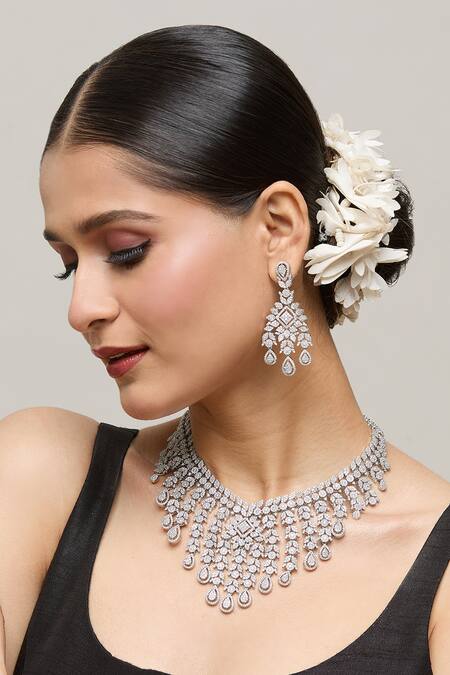 Buy_Chaotiq By Arti_White Stones Floral Jaal Embellished Necklace Set