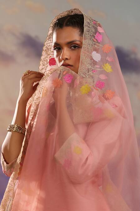 Charu Makkar_Peach Silk, Chanderi, Organza Embroidery, Zari V-neck Kurta Pant Set _at_Aza_Fashions