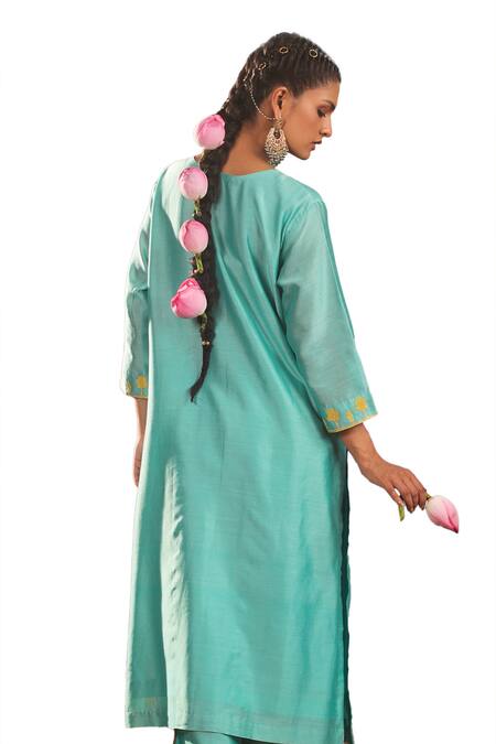Charu Makkar_Blue Silk, Chanderi Embroidery Round Neck Kurta And Pant Set _Online_at_Aza_Fashions