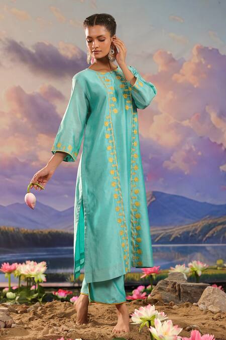 Charu Makkar_Blue Silk, Chanderi Embroidery Round Neck Kurta And Pant Set _at_Aza_Fashions