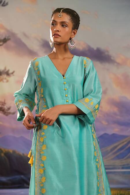 Shop Charu Makkar Blue Silk, Chanderi Embroidery V-neck Floral Kurta And Pant Set Shop_Charu Makkar_Blue Silk, Chanderi Embroidery V-neck Floral Kurta And Pant Set