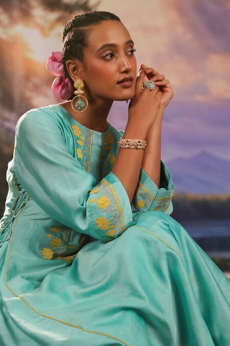 Shop Charu Makkar Blue , , Zari, Embroidery Round Neck Kurta And Pant Set Shop_Charu Makkar_Blue , , Zari, Embroidery Round Neck Kurta And Pant Set