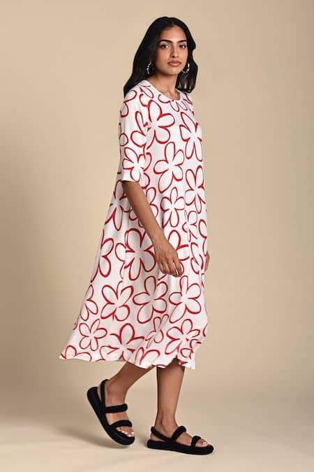 Kanelle_Red Twill Print Poppy Round Neck Midi Dress _at_Aza_Fashions