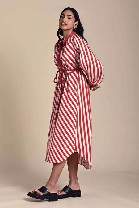 Buy Kanelle Red Cotton Poplin Print Striped Round Collar Neck Sage Midi Dress With Belt Online at Aza Fashions Buy_Kanelle_Red Cotton Poplin Print Striped Round Collar Neck Sage Midi Dress With Belt_Online_at_Aza_Fashions