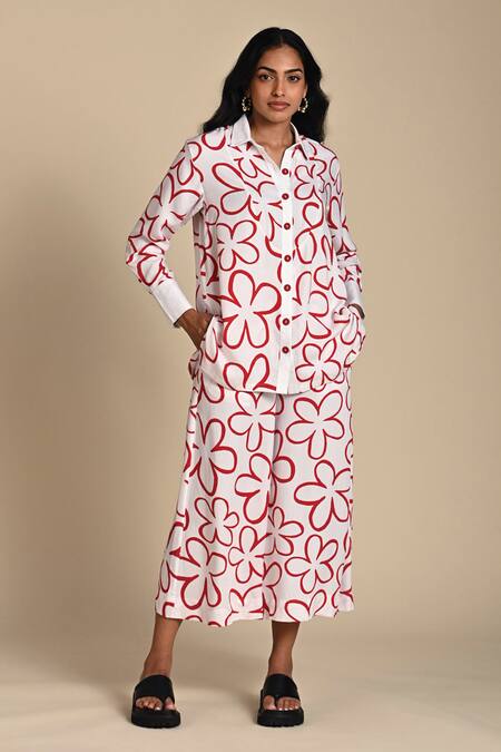Shop Kanelle Red Twill Print Floret Collar Neck Maya Shirt With Pant Online at Aza Fashions Shop_Kanelle_Red Twill Print Floret Collar Neck Maya Shirt With Pant_Online_at_Aza_Fashions