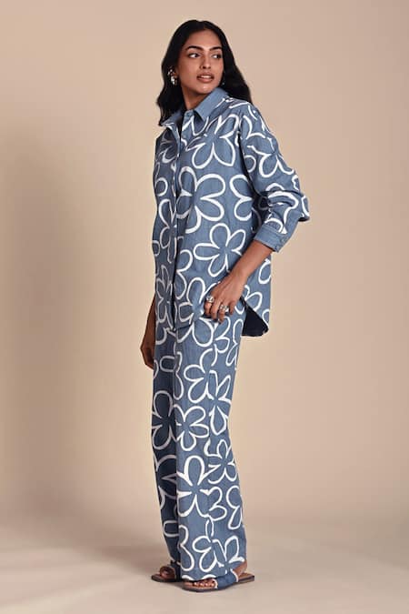 Kanelle Blue Denim Print Iris Fleur Collar Neck Abaigail Shirt With Pant Online at Aza Fashions Kanelle_Blue Denim Print Iris Fleur Collar Neck Abaigail Shirt With Pant_Online_at_Aza_Fashions