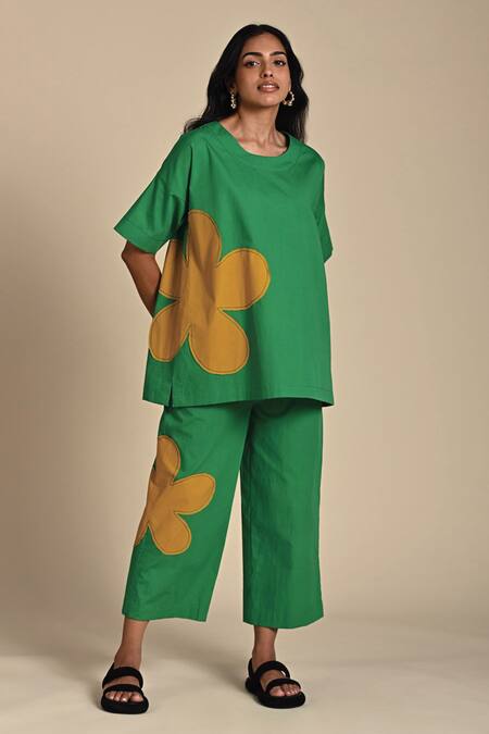Kanelle Green Cotton Poplin Patch Fleur Round Neck Freya Work Top With Pant Online at Aza Fashions Kanelle_Green Cotton Poplin Patch Fleur Round Neck Freya Work Top With Pant_Online_at_Aza_Fashions