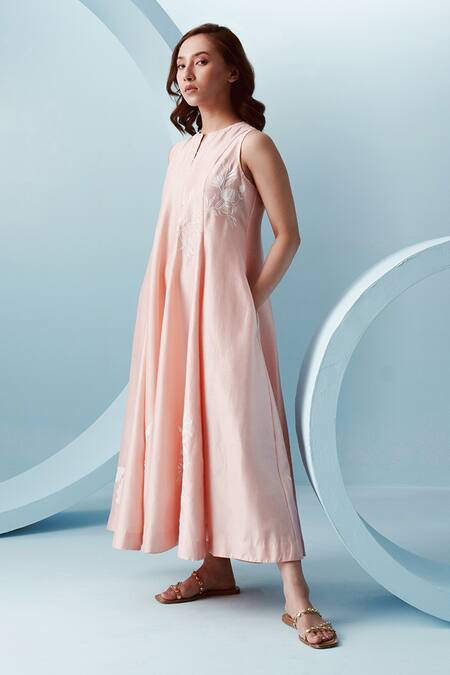 Buy Kavya Singh Kundu Pink Chanderi Applique Florid High Notched Round Neck Renn Panelled Dress Online at Aza Fashions Buy_Kavya Singh Kundu_Pink Chanderi Applique Florid High Notched Round Neck Renn Panelled Dress _Online_at_Aza_Fashions