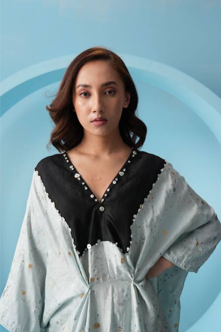 Kavya Singh Kundu Blue Handwoven Mulberry Silk Print Hand Splatter Paint V Neck Skye Kaftan Online at Aza Fashions Kavya Singh Kundu_Blue Handwoven Mulberry Silk Print Hand Splatter Paint V Neck Skye Kaftan _Online_at_Aza_Fashions