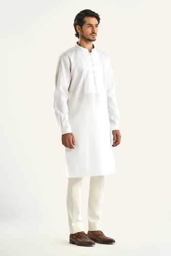 Shop Raghavendra Rathore Jodhpur White Cotton The Ranakpur Textured Kurta Online at Aza Fashions Shop_Raghavendra Rathore Jodhpur_White Cotton The Ranakpur Textured Kurta _Online_at_Aza_Fashions