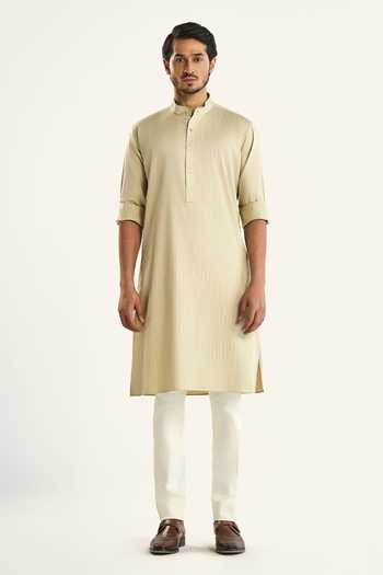 Raghavendra Rathore Jodhpur_Green Cotton Embroidery The Shankh Threadwork Kurta _at_Aza_Fashions