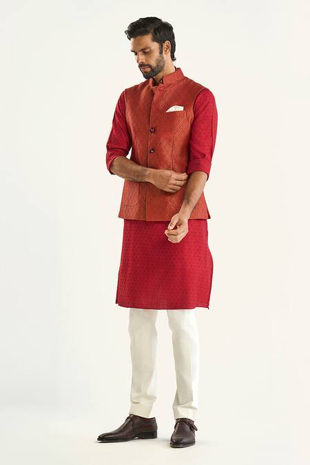 Raghavendra Rathore Jodhpur Red Brocade Embroidery Checkered Woven Bundi at Aza Fashions Raghavendra Rathore Jodhpur_Red Brocade Embroidery Checkered Woven Bundi _at_Aza_Fashions