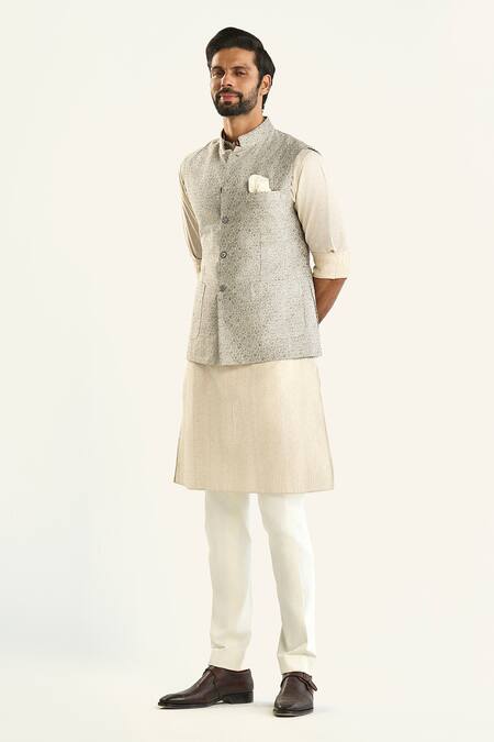 Raghavendra Rathore Jodhpur_Gray Linen, Silk Geometric Woven Grey Bundi _at_Aza_Fashions