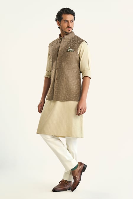 Shop Raghavendra Rathore Jodhpur Beige Cotton Embroidery Floral Motif Bundi at Aza Fashions Shop_Raghavendra Rathore Jodhpur_Beige Cotton Embroidery Floral Motif Bundi _at_Aza_Fashions