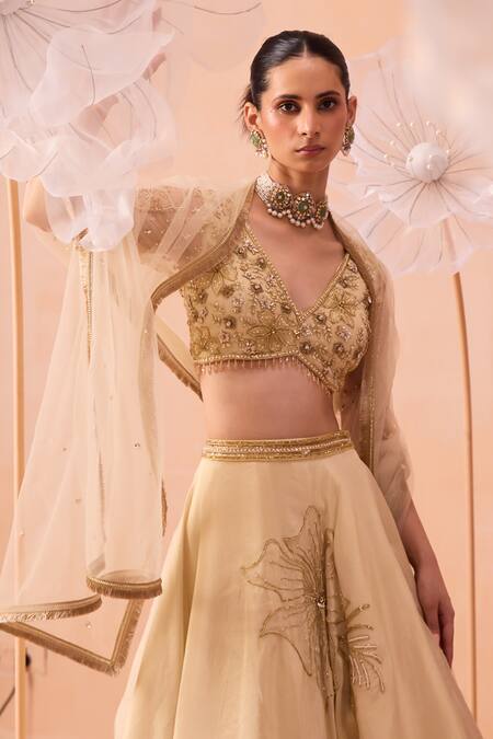Shop_Parul Gandhi_Off White Silk Organza Embroidery, Zari V-neck Sarine Hand Lehenga Set _Online_at_Aza_Fashions