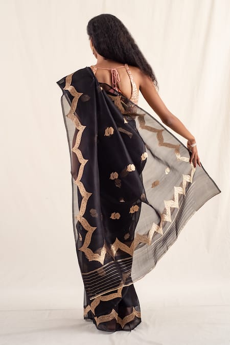 Shop_Priyanka Raajiv_Black , Chaura Floral Pattern Saree With Unstitched Blouse Piece _at_Aza_Fashions