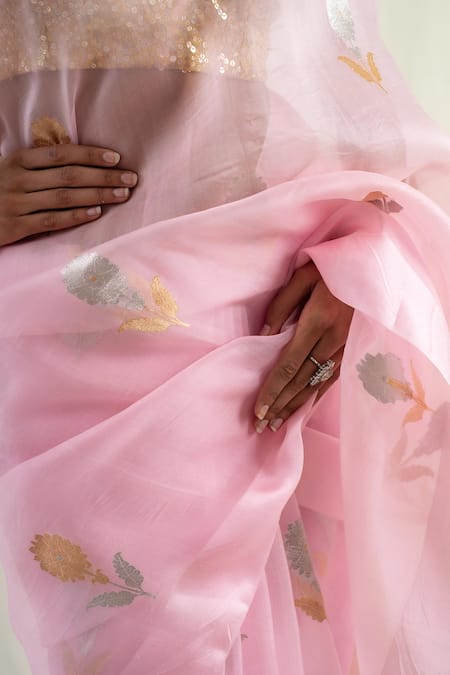 Buy_Priyanka Raajiv_Pink Silk, Brocade Chira Floral Pattern Saree With Unstitched Blouse Piece 