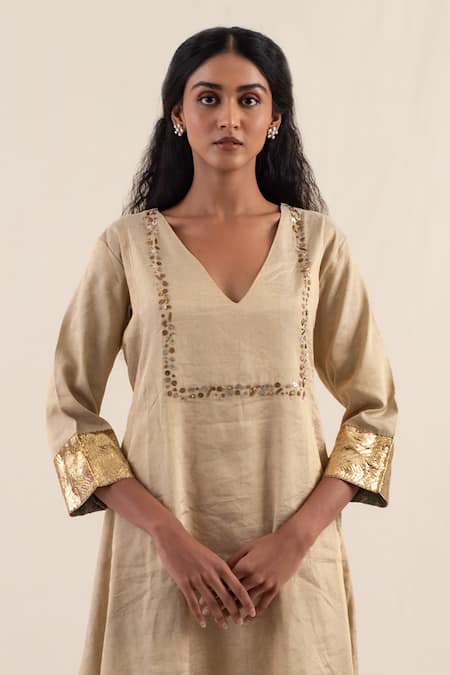 Priyanka Raajiv Gold , , Metallic Kalan Embroidered Kurta With Pant Online at Aza Fashions Priyanka Raajiv_Gold , , Metallic Kalan Embroidered Kurta With Pant _Online_at_Aza_Fashions