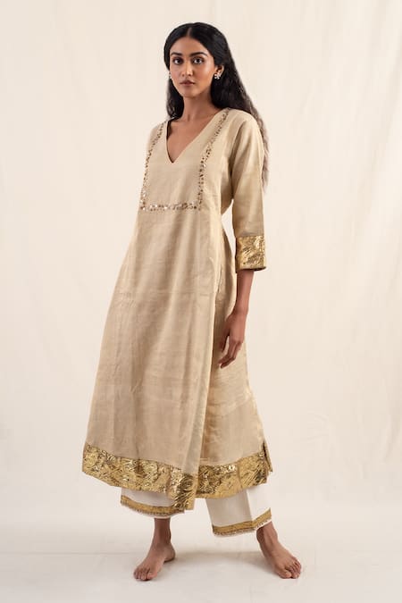 Shop_Priyanka Raajiv_Gold , , Metallic Kalan Embroidered Kurta With Pant _Online_at_Aza_Fashions