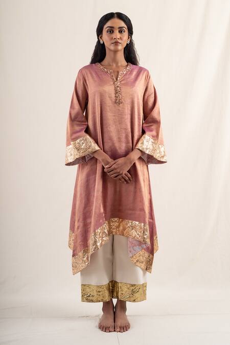 Priyanka Raajiv_Pink Silk, Chanderi Lace Split V-neck Rangrez Assymetrical Kurta With Pant _Online_at_Aza_Fashions
