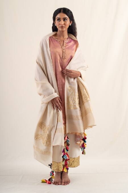 Priyanka Raajiv_Pink Silk, Chanderi Lace Split V-neck Rangrez Assymetrical Kurta With Pant _at_Aza_Fashions