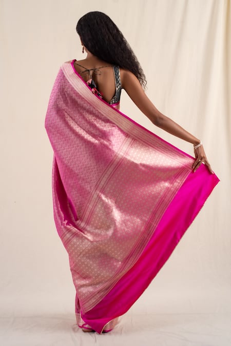 Priyanka Raajiv_Pink Silk Zari Sarafa Herringbone Pattern Saree With Unstitched Blouse Piece _Online_at_Aza_Fashions