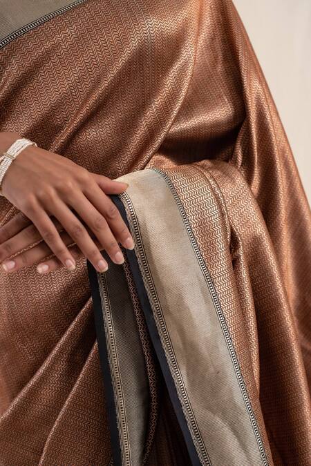 Priyanka Raajiv_Brown , Organza Zuri Border Work Saree With Unstitched Blouse Piece _at_Aza_Fashions