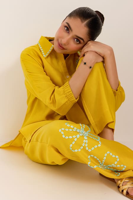 Sonal Pasrija_Yellow Chanderi Sequins, Beads Collared Blossom Embellished Shirt With Pant _at_Aza_Fashions