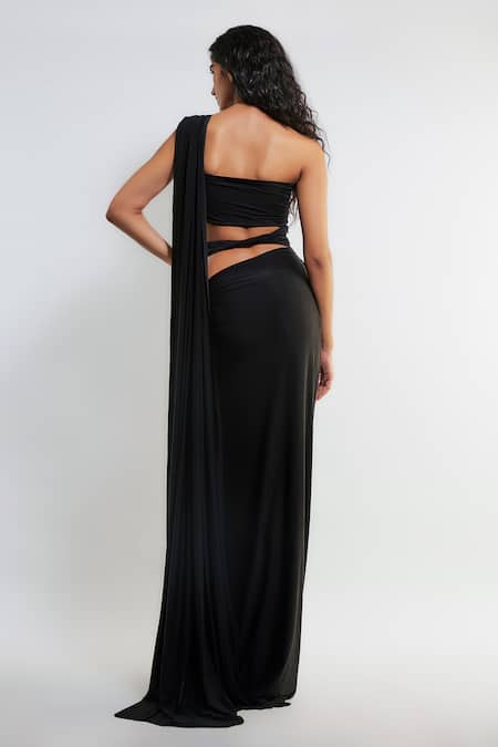 Shop Deme By Gabriella Black Lycra Sweetheart Neck Inga Pre-draped Saree With Ruched Pleated Blouse at Aza Fashions Shop_Deme By Gabriella_Black Lycra Sweetheart Neck Inga Pre-draped Saree With Ruched Pleated Blouse _at_Aza_Fashions