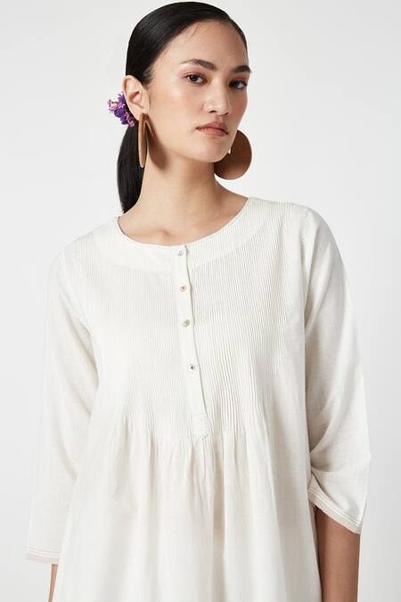 Buy Payal Pratap White Handloom Cotton Embroidery Shawl Neck Phlox Floral Sprig Kurta With Pant Online at Aza Fashions Buy_Payal Pratap_White Handloom Cotton Embroidery Shawl Neck Phlox Floral Sprig Kurta With Pant _Online_at_Aza_Fashions