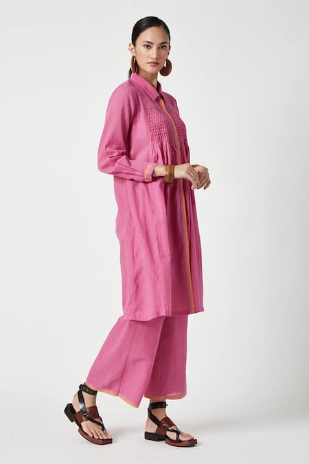 Buy Payal Pratap Pink Cotton Shawl Neck Dianthus Smocked Bodice Kurta With Pant Online at Aza Fashions Buy_Payal Pratap_Pink Cotton Shawl Neck Dianthus Smocked Bodice Kurta With Pant _Online_at_Aza_Fashions