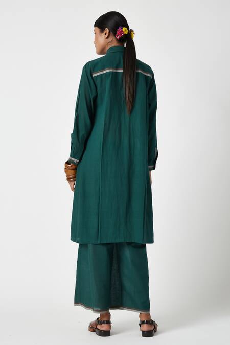 Shop_Payal Pratap_Green Cotton Embroidery Shawl Neck Giardini Smocked Straight Kurta With Pant_at_Aza_Fashions