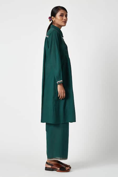 Shop_Payal Pratap_Green Cotton Embroidery Shawl Neck Giardini Smocked Straight Kurta With Pant_Online_at_Aza_Fashions