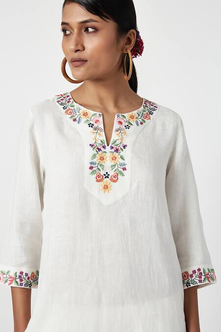 Shop Payal Pratap White Linen Embroidery Split V-neck Jardin Floral Vine Kurta Pant Set Online at Aza Fashions Shop_Payal Pratap_White Linen Embroidery Split V-neck Jardin Floral Vine Kurta Pant Set _Online_at_Aza_Fashions