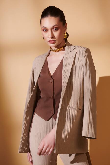 Buy_Torqadorn_Beige Georgette Textured Lapel Collar Oversized Blazer
