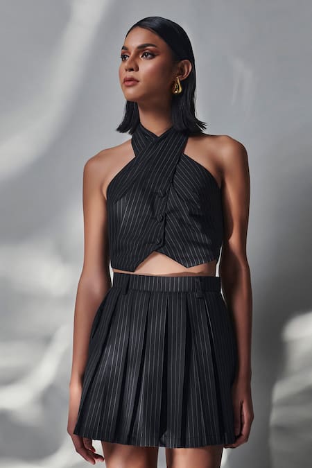 Buy Torqadorn Black Suiting Stripe Criss Cross Neck Marcella Cropped Blazer Online at Aza Fashions Buy_Torqadorn_Black Suiting Stripe Criss Cross Neck Marcella Cropped Blazer_Online_at_Aza_Fashions