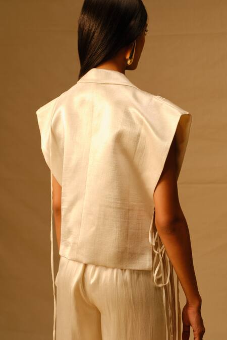 Shop Aroka Ivory Modal, Satin Embroidery Collared Calla Lily Floral Crop Jacket at Aza Fashions Shop_Aroka_Ivory Modal, Satin Embroidery Collared Calla Lily Floral Crop Jacket_at_Aza_Fashions