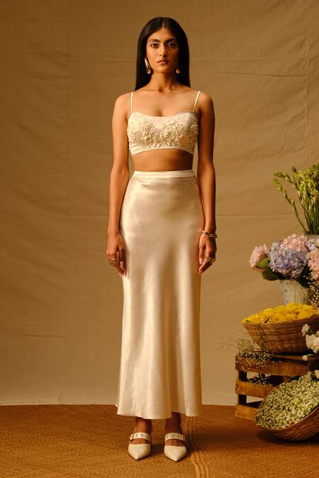 Aroka Ivory Velvet Embroidery Scoop Neck Rose Crop Top Online at Aza Fashions Aroka_Ivory Velvet Embroidery Scoop Neck Rose Crop Top_Online_at_Aza_Fashions