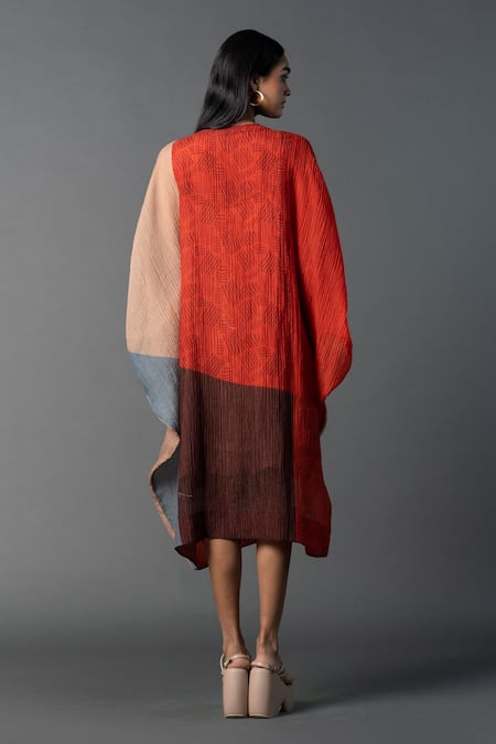 Shop Clos Multi Color Round Neck Contemporary Floral Print Kaftan at Aza Fashions Shop_Clos_Multi Color Round Neck Contemporary Floral Print Kaftan _at_Aza_Fashions