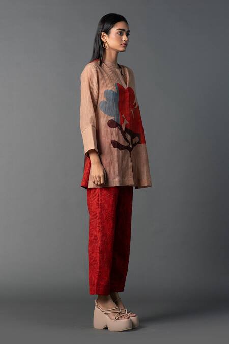 Shop_Clos_Multi Color Silk Mandarin Collar Grandeur Contemporary Print Kurta And Pant Set _Online_at_Aza_Fashions