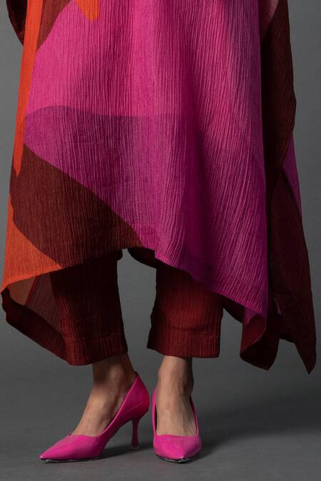 Buy_Clos_Maroon Silk Round Neck Contemporary Print Draped Kurta And Pant Set _Online_at_Aza_Fashions