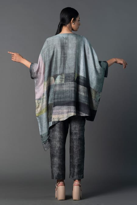 Shop_Clos_Grey Silk V-neck Abstract Print Kaftan Tunic With Pant _at_Aza_Fashions