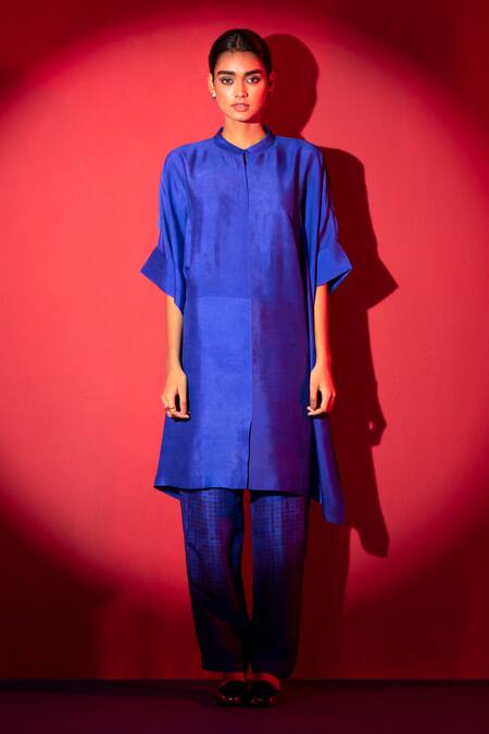 Shop_Clos_Blue Silk Mandarin Collar Asymmetric Kaftan Tunic With Pant _Online_at_Aza_Fashions