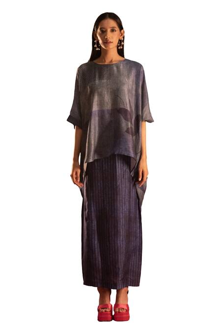 Clos Blue Silk Round Neck Leaf Print Asymmetric Kaftan Tunic With Skirt Online at Aza Fashions Clos_Blue Silk Round Neck Leaf Print Asymmetric Kaftan Tunic With Skirt _Online_at_Aza_Fashions