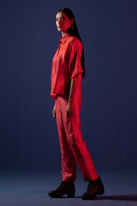 Buy Clos Pink Silk Collared Abstract Print Boxy Shirt With Pant Online at Aza Fashions Buy_Clos_Pink Silk Collared Abstract Print Boxy Shirt With Pant _Online_at_Aza_Fashions