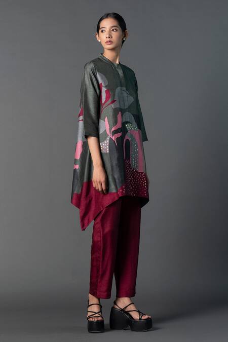 Clos Grey Silk Sequins Mandarin Collar Embroidered Kurta With Pant Online at Aza Fashions Clos_Grey Silk Sequins Mandarin Collar Embroidered Kurta With Pant _Online_at_Aza_Fashions