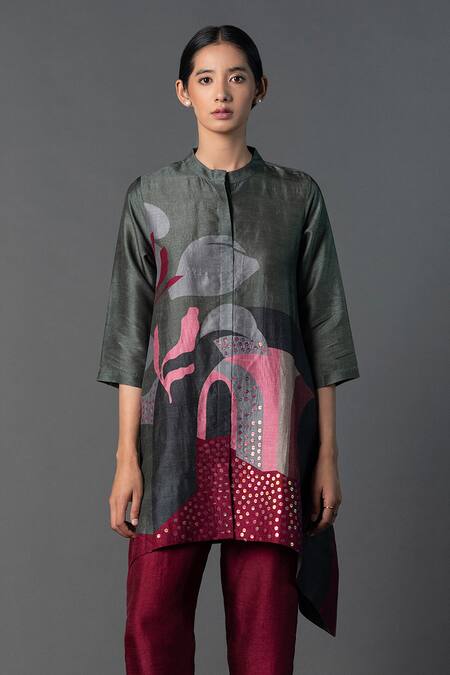 Clos Grey Silk Sequins Mandarin Collar Embroidered Kurta With Pant at Aza Fashions Clos_Grey Silk Sequins Mandarin Collar Embroidered Kurta With Pant _at_Aza_Fashions