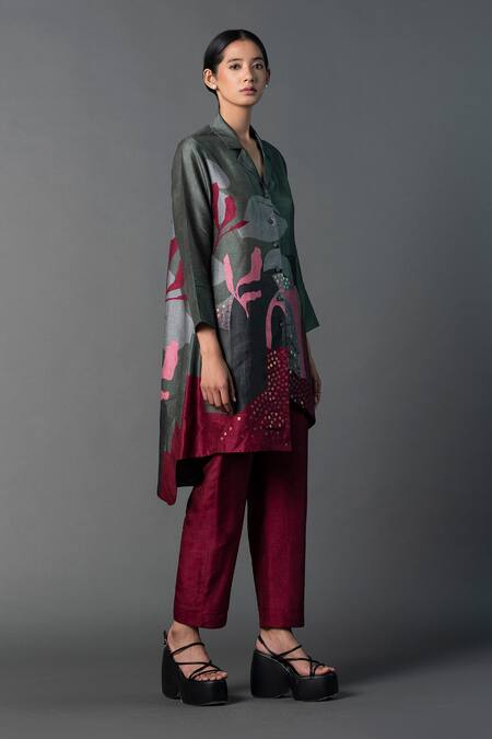 Clos_Grey Silk Sequins Collared Abstract Print Kurta With Pant _Online_at_Aza_Fashions