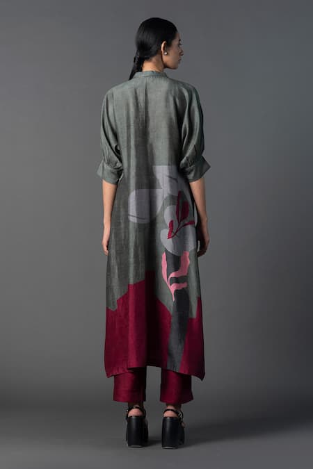 Shop_Clos_Grey Silk Sequins V-neck A-line Embroidered Kurta With Pant _at_Aza_Fashions