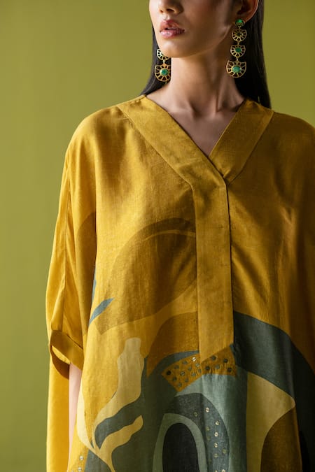 Clos_Green Dupion, Silk, Satin Sequins V-neck Abstract Printed Kurta Set With _Online_at_Aza_Fashions